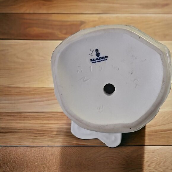 Lladro Spain Porcelain Figurine 1180 Girl With Cat - Picture 2 of 3